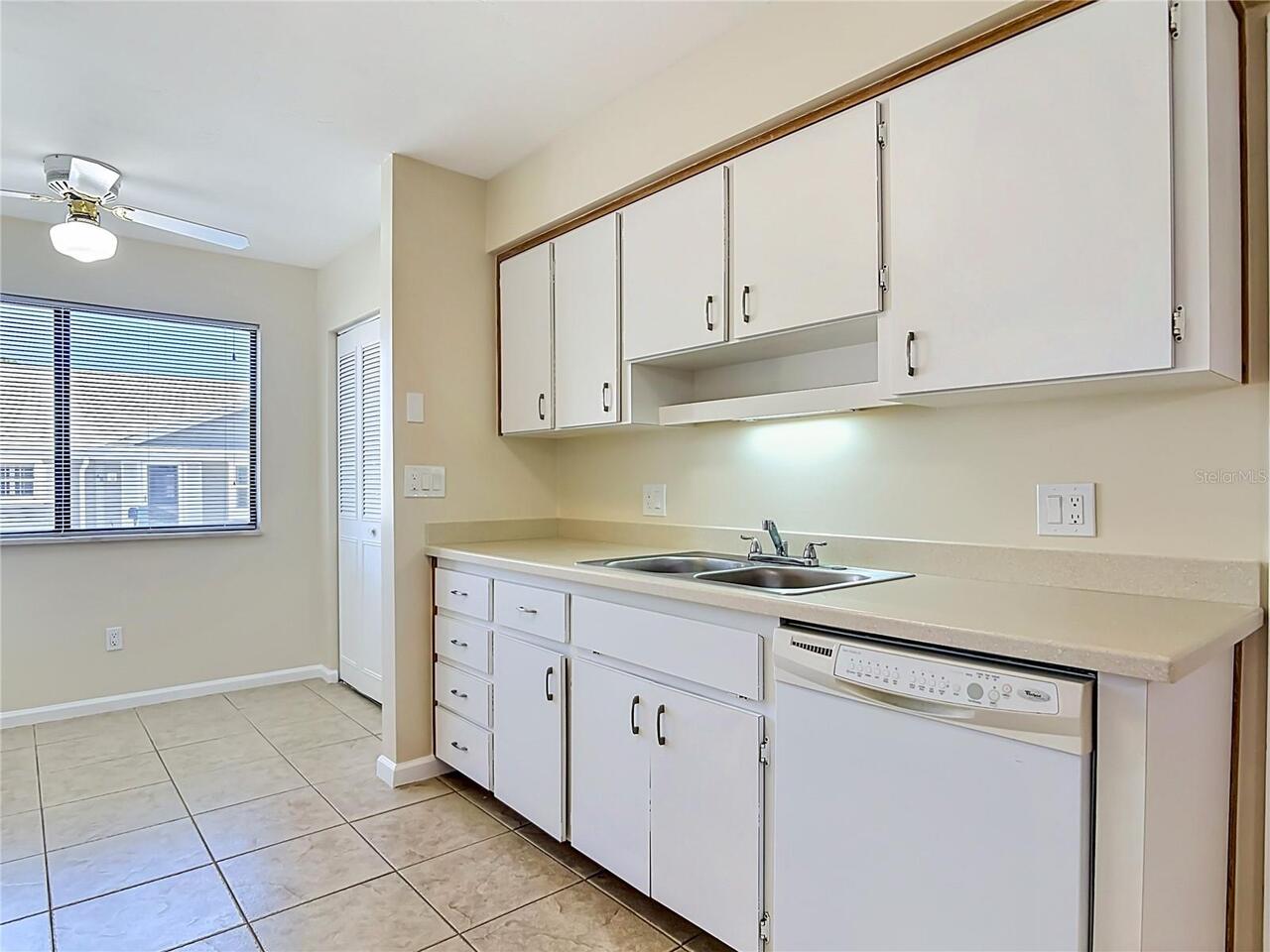 Listing Photo 12
