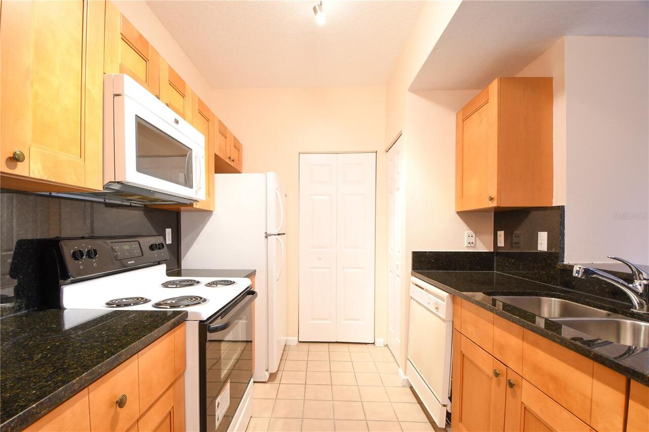 Listing Photo 14