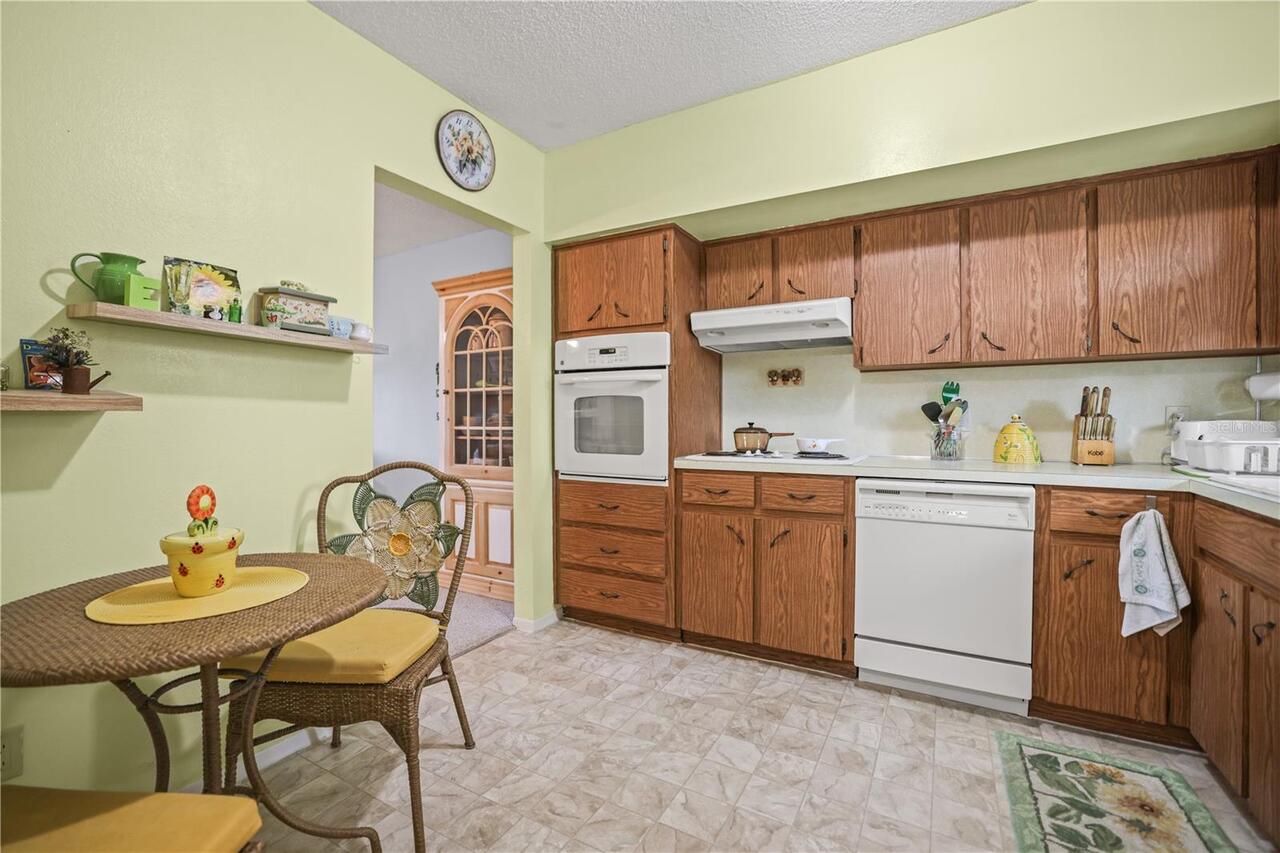 Listing Photo 12