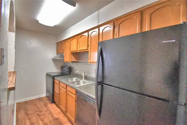 Listing Photo 7
