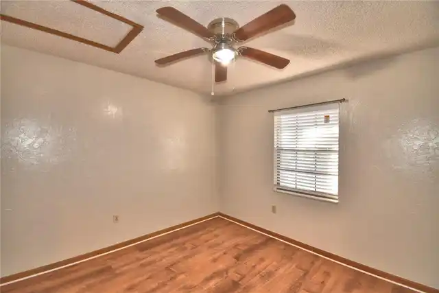 Listing Photo 22