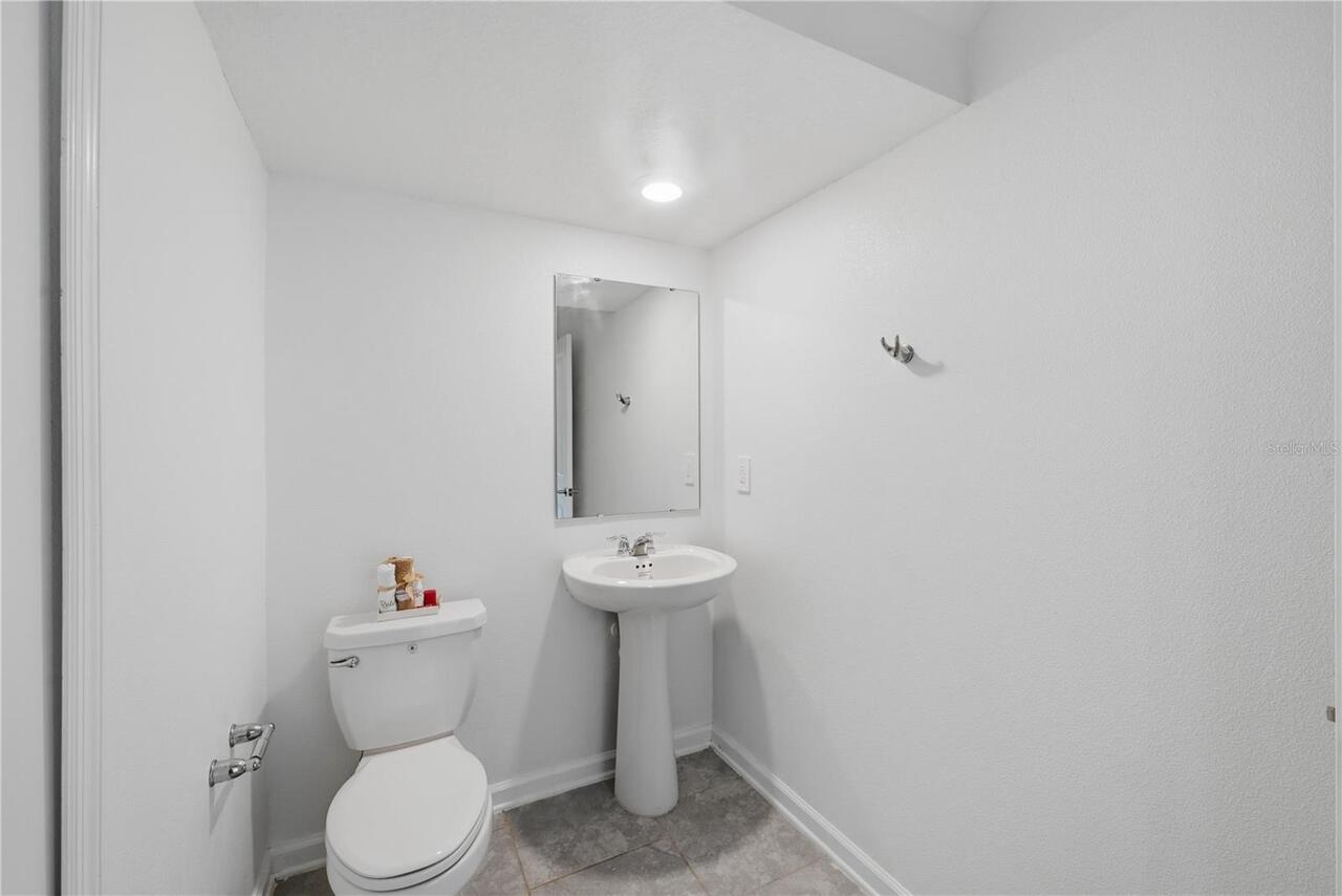 Listing Photo 12