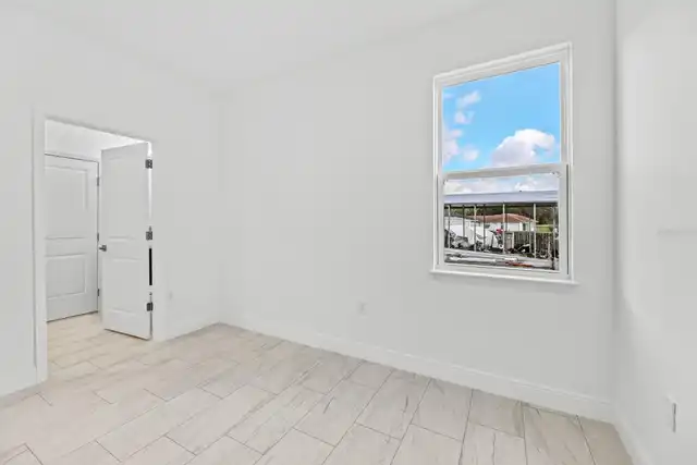 Listing Photo 34