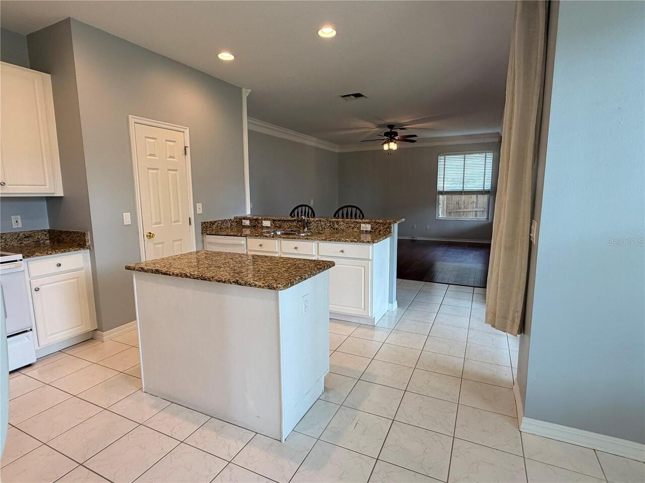 Listing Photo 12