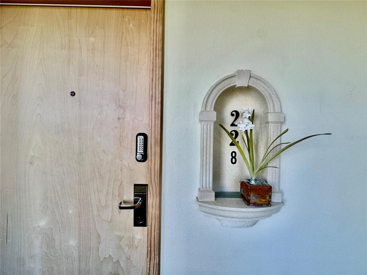 Listing Photo 12