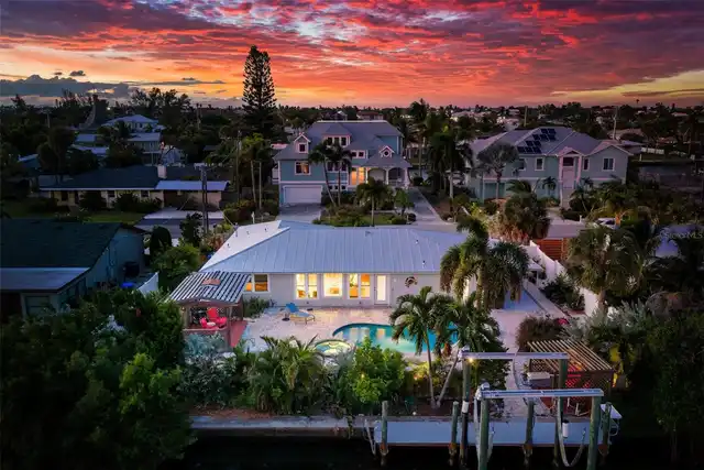 Holmes Beach Real Estate