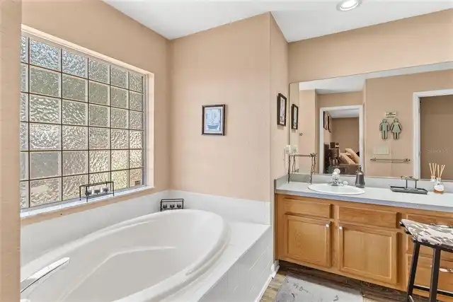 Listing Photo 23