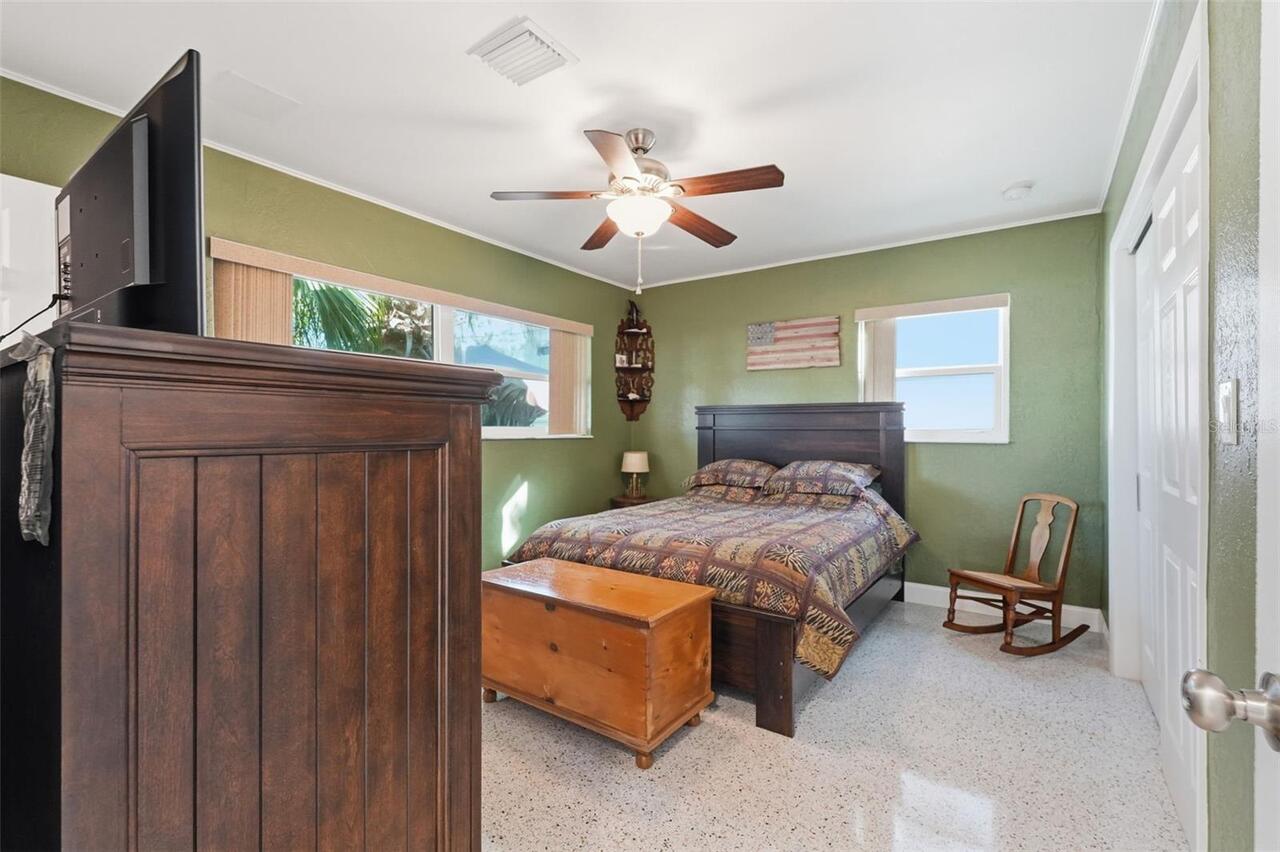 Listing Photo 15