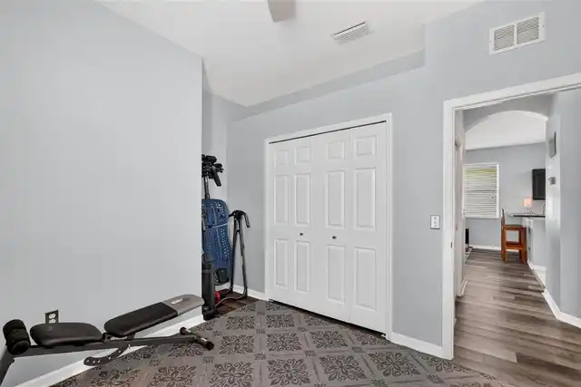 Listing Photo 14