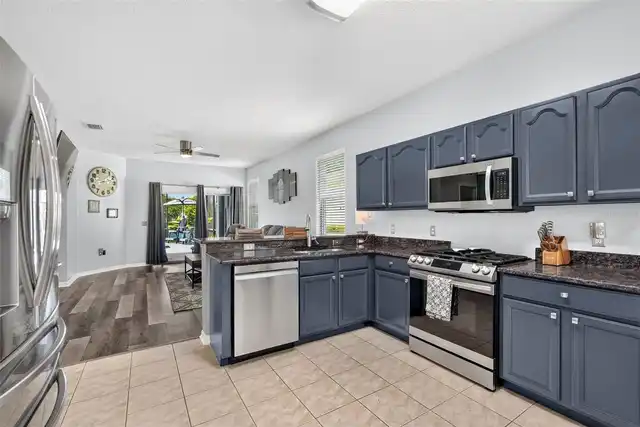 Listing Photo 17