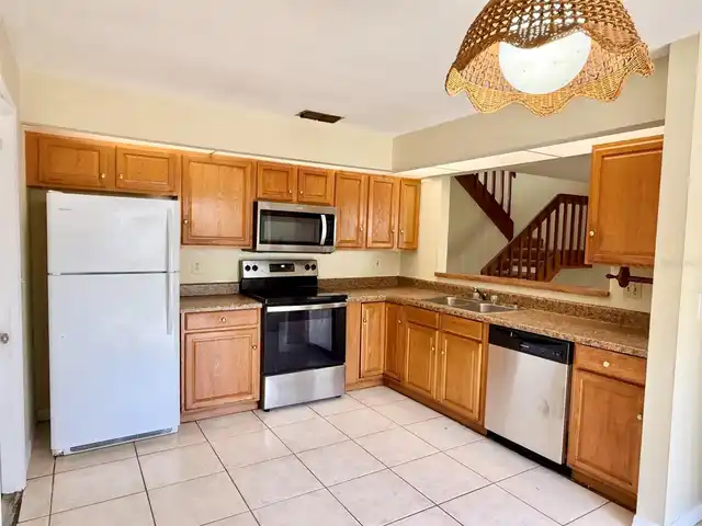 Listing Photo 7