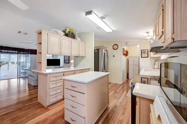 Listing Photo 21