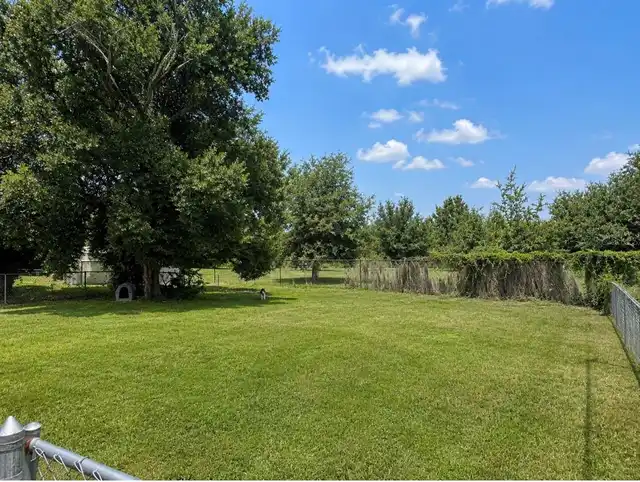 Listing Photo 19