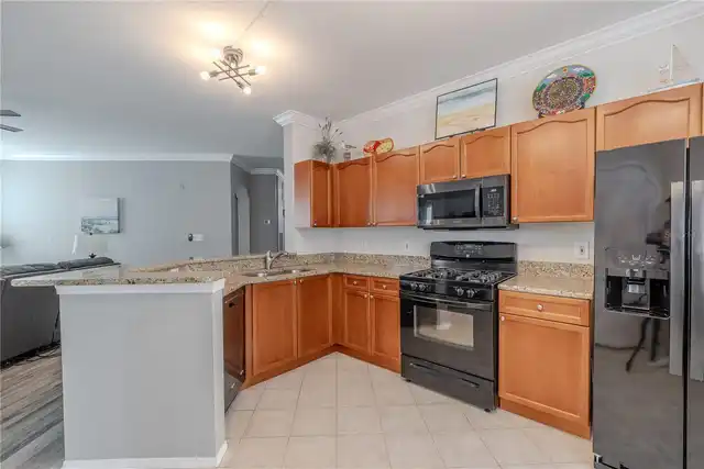Listing Photo 7