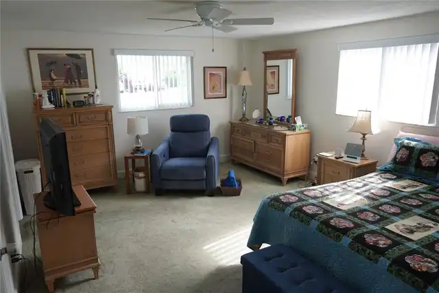 Listing Photo 15