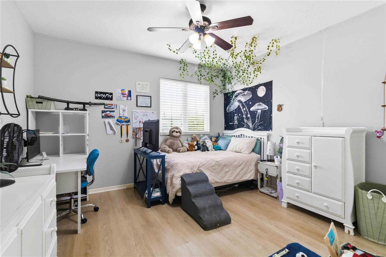 Listing Photo 16