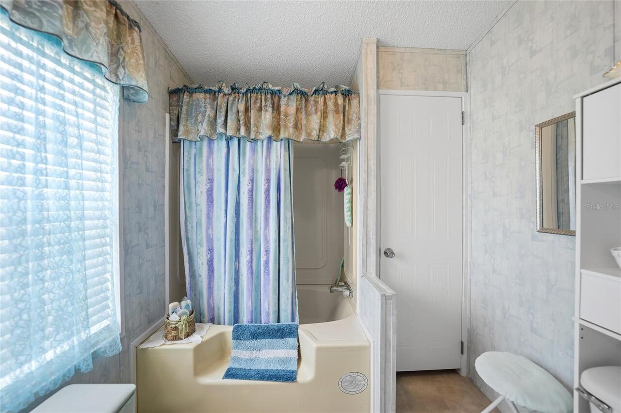 Listing Photo 14