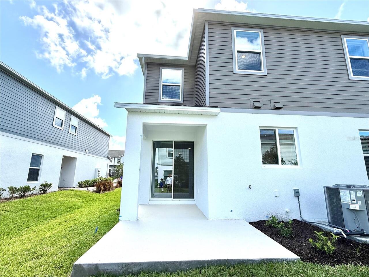 Listing Photo 11