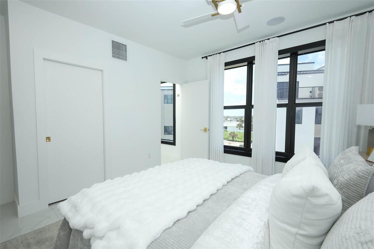 Listing Photo 38