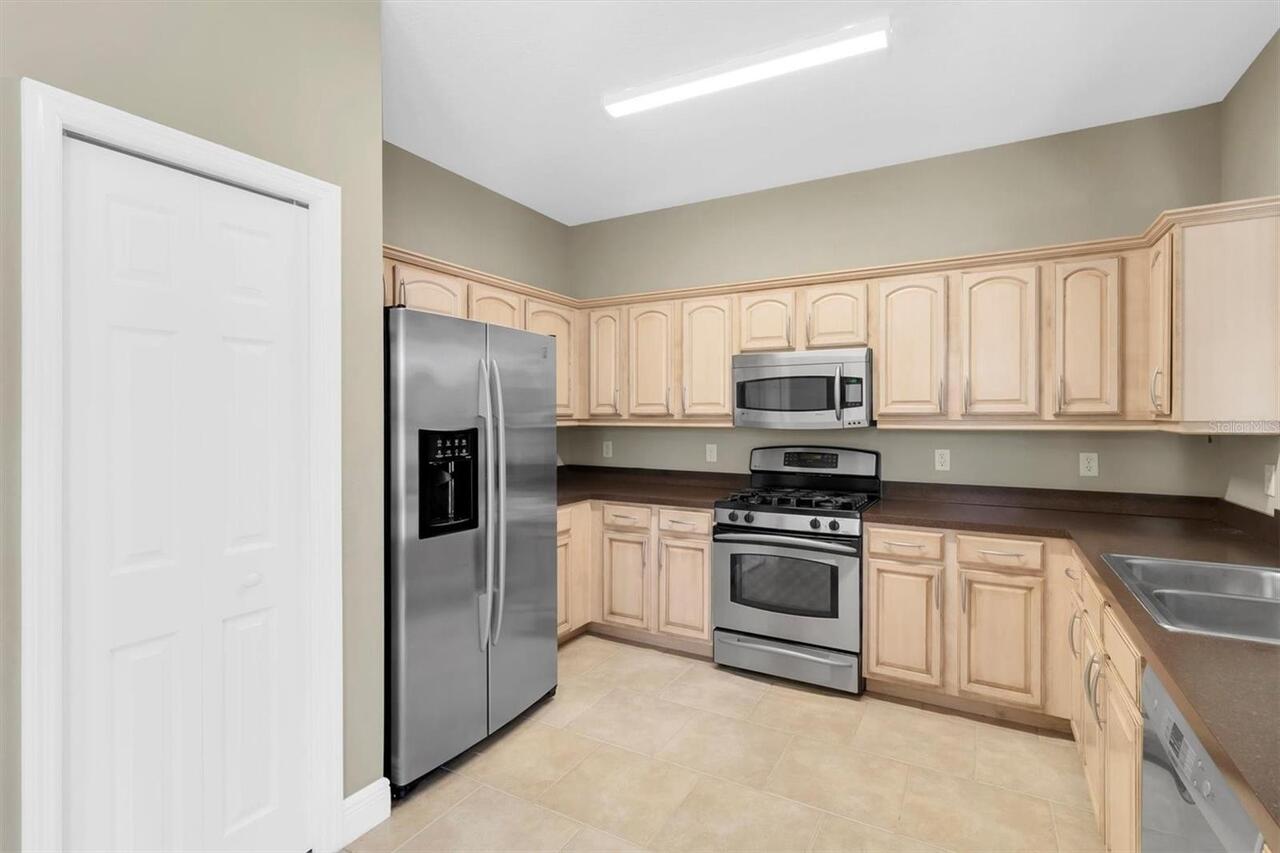 Listing Photo 10