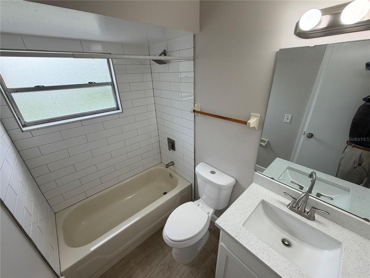 Listing Photo 12