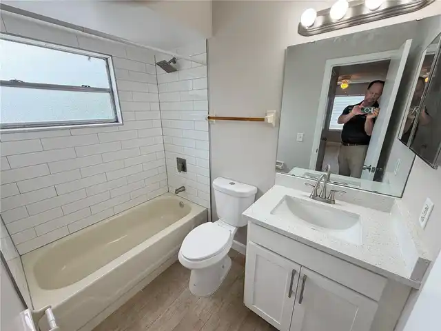 Listing Photo 12