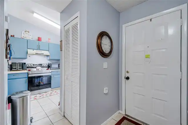 Listing Photo 8