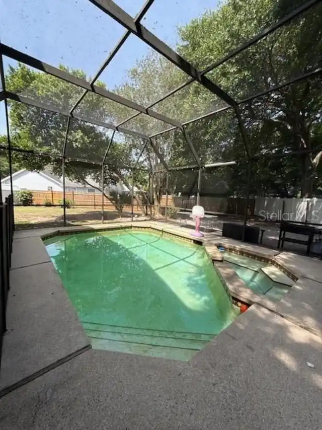 Listing Photo 12