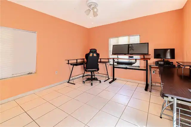 Listing Photo 12