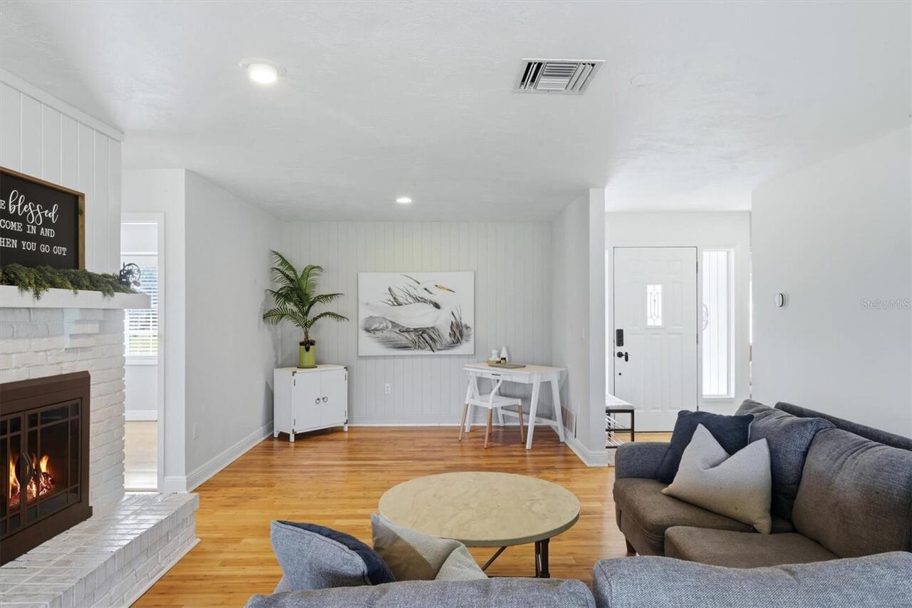 Listing Photo 15