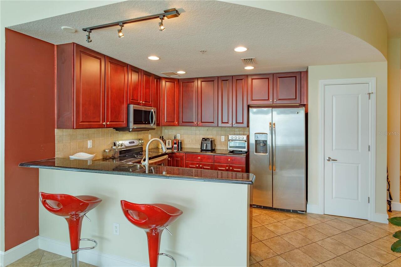 Listing Photo 8