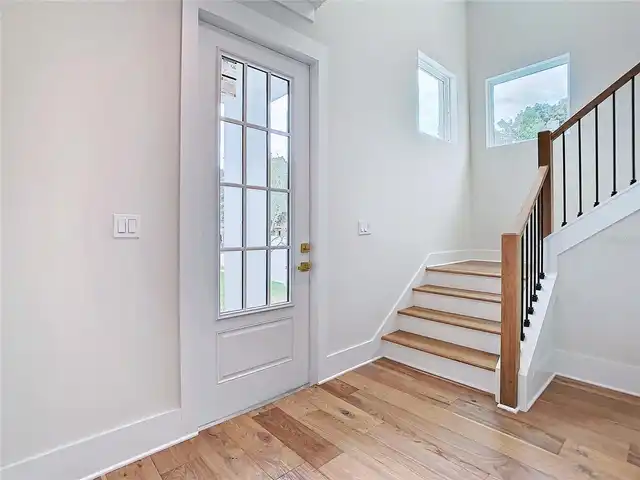 Listing Photo 11