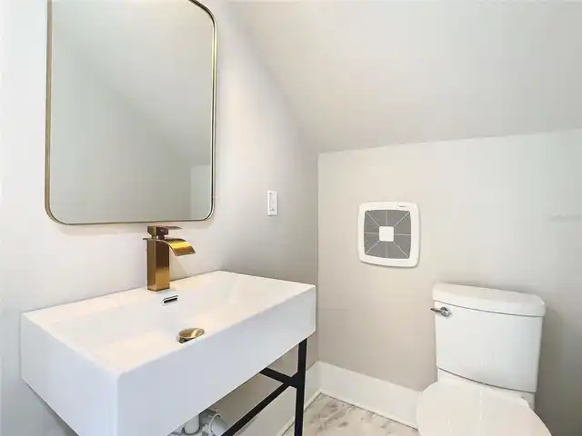 Listing Photo 12