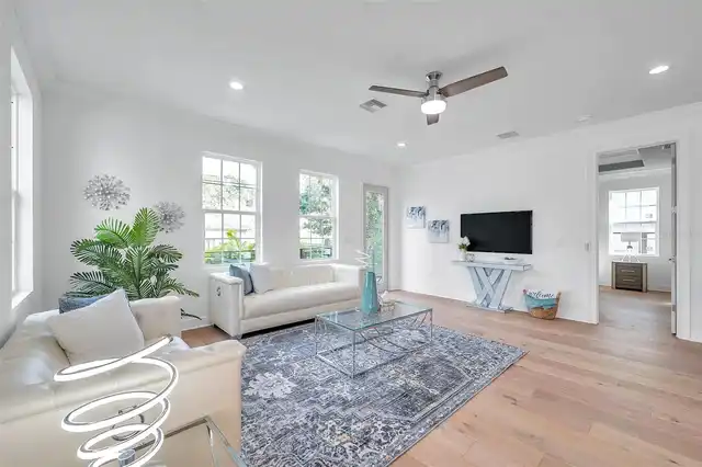 Listing Photo 15