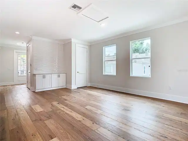 Listing Photo 20