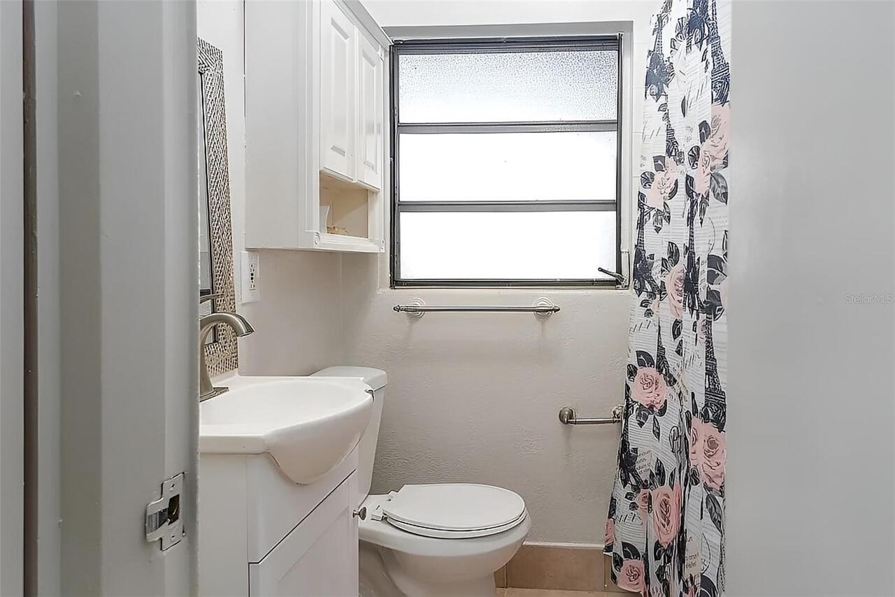 Listing Photo 7