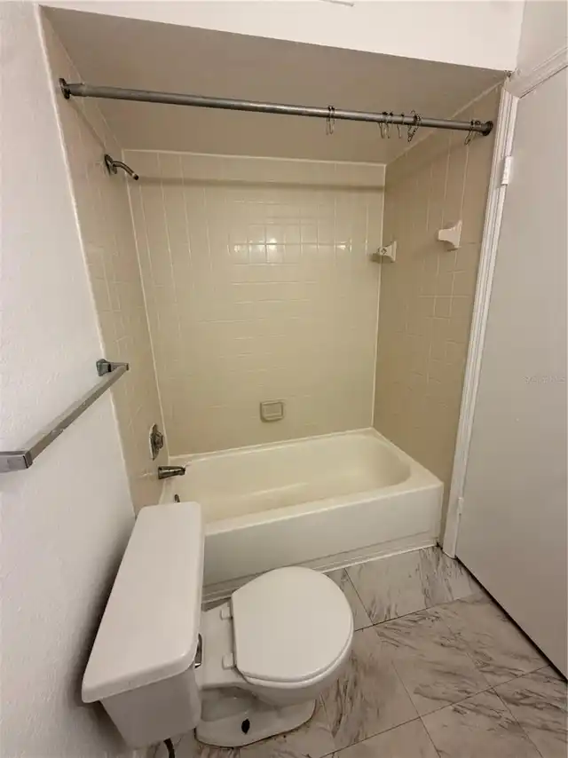 Listing Photo 7