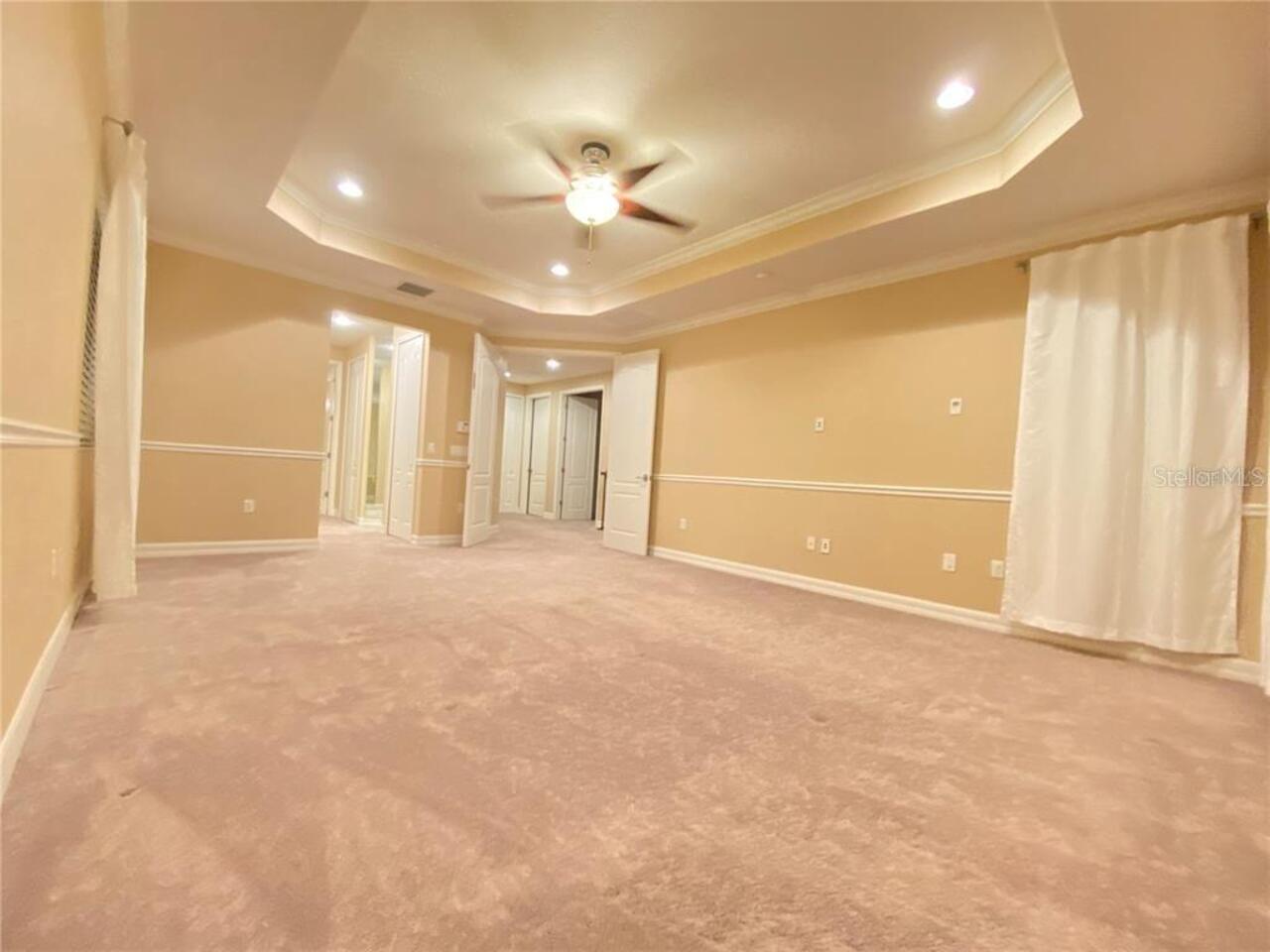 Listing Photo 11