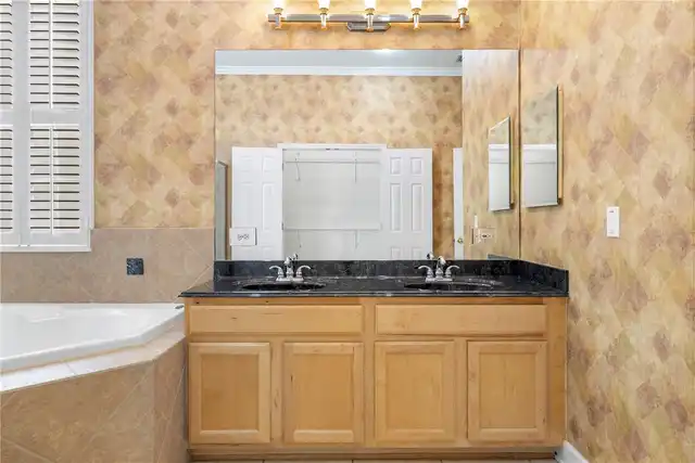 Listing Photo 36