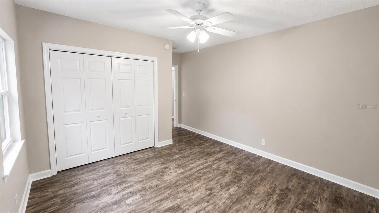 Listing Photo 9