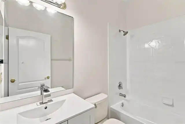 Listing Photo 12