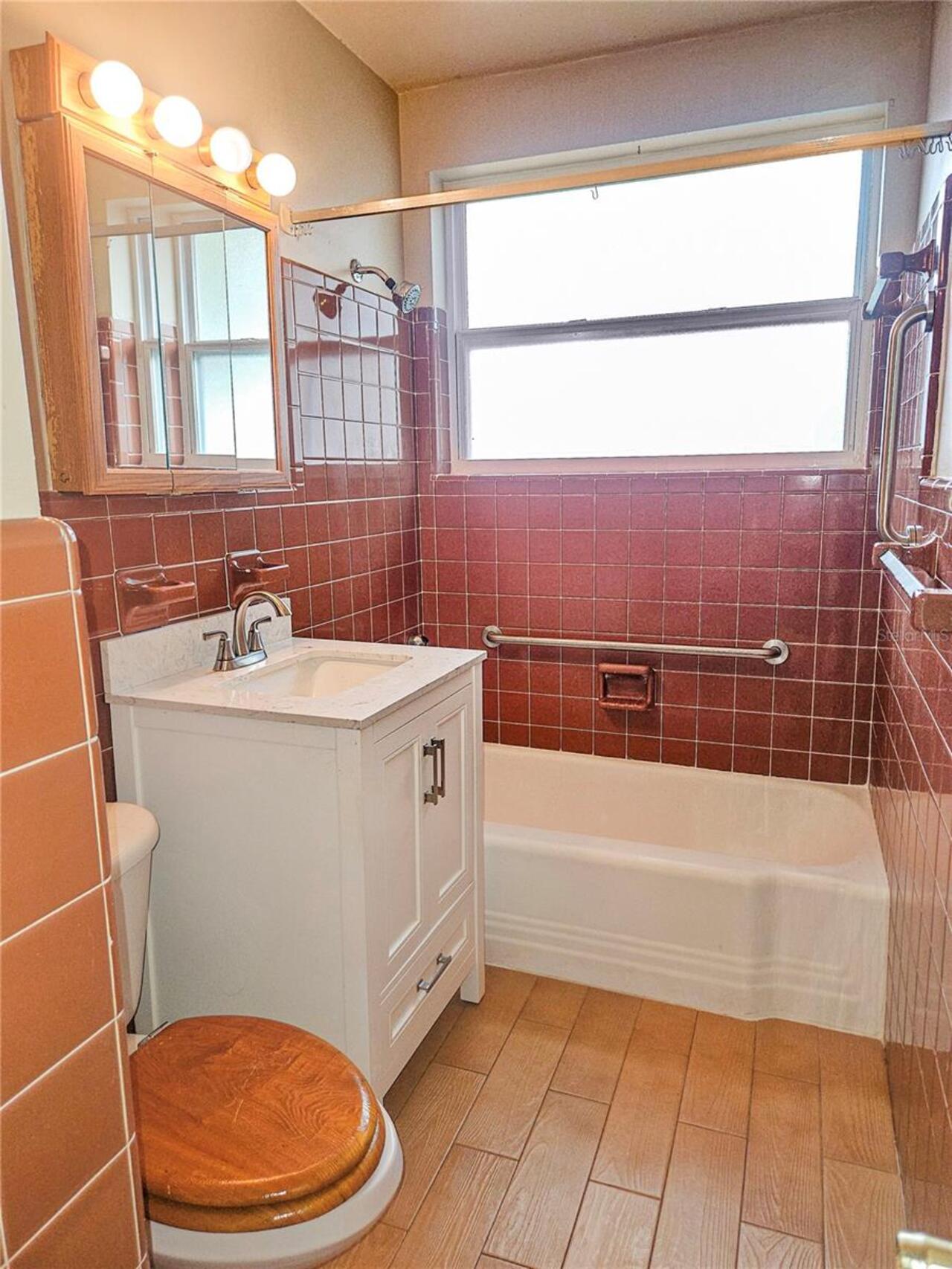 Listing Photo 14