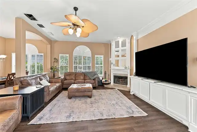 Listing Photo 23