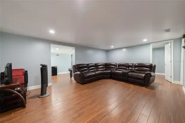 Listing Photo 17