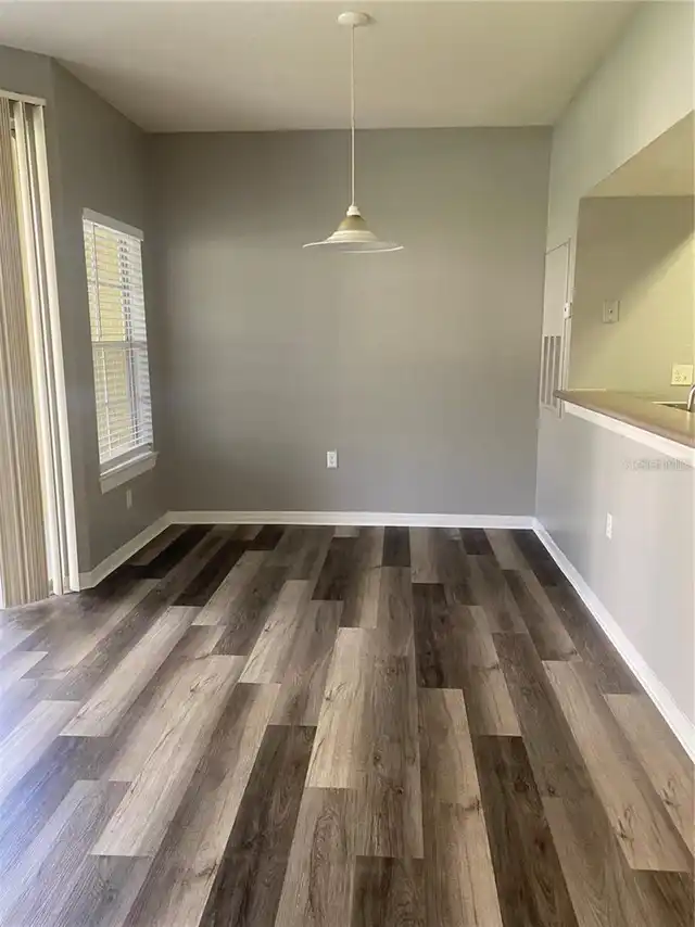Listing Photo 8