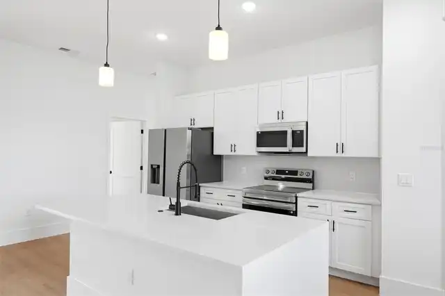Listing Photo 13