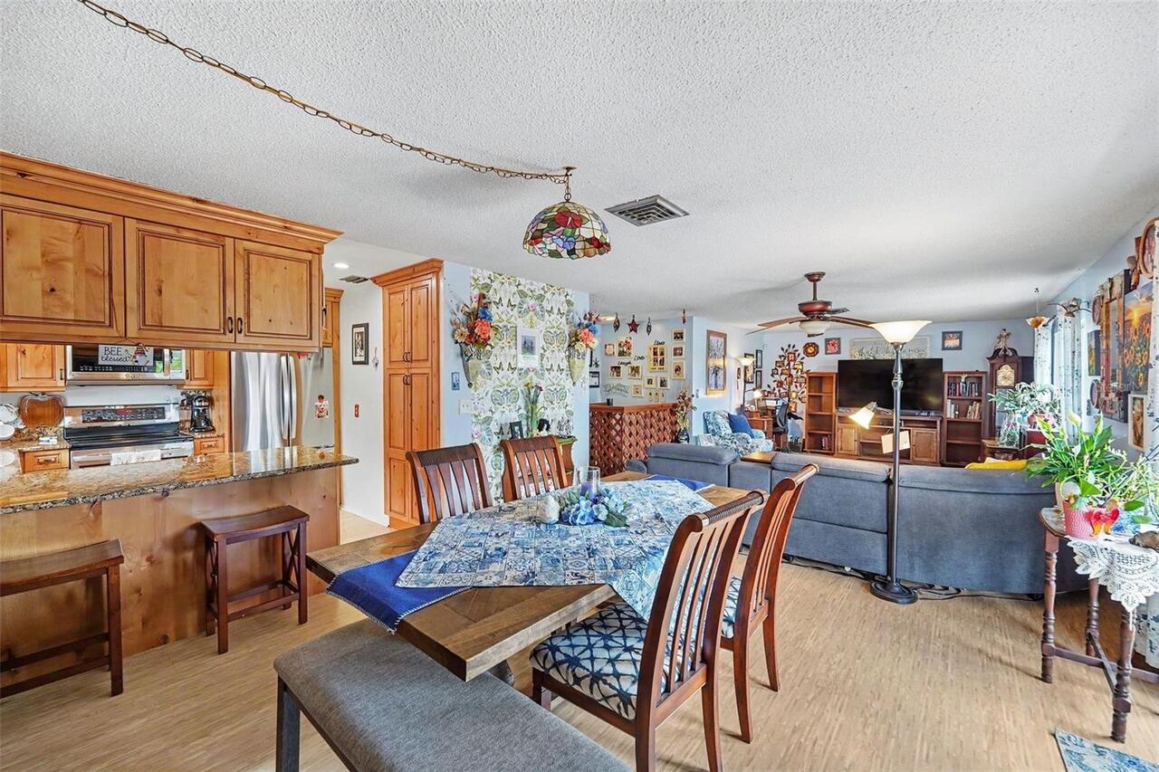 Listing Photo 11