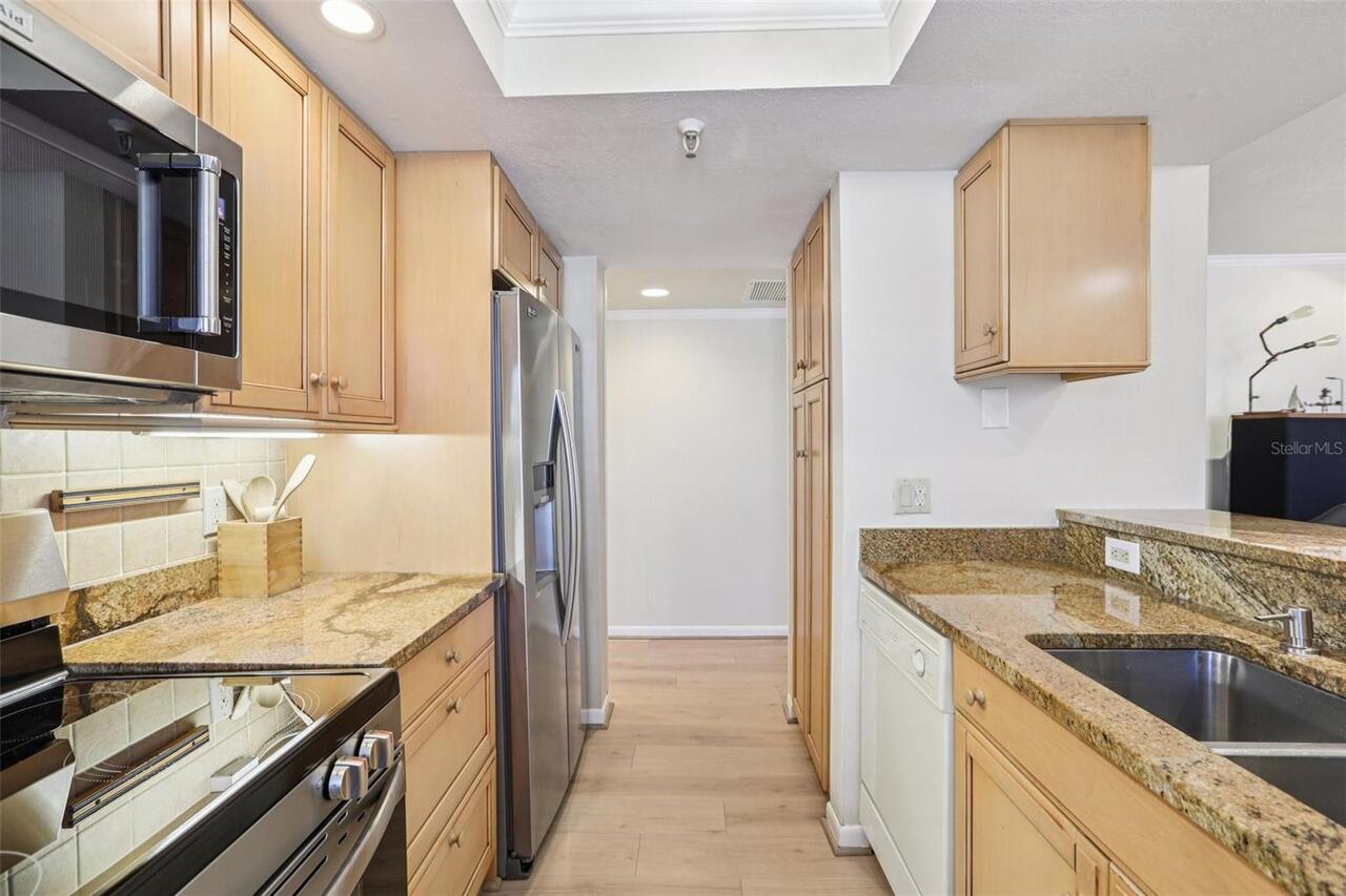 Listing Photo 12