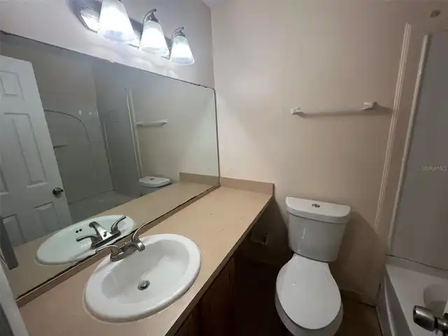 Listing Photo 9