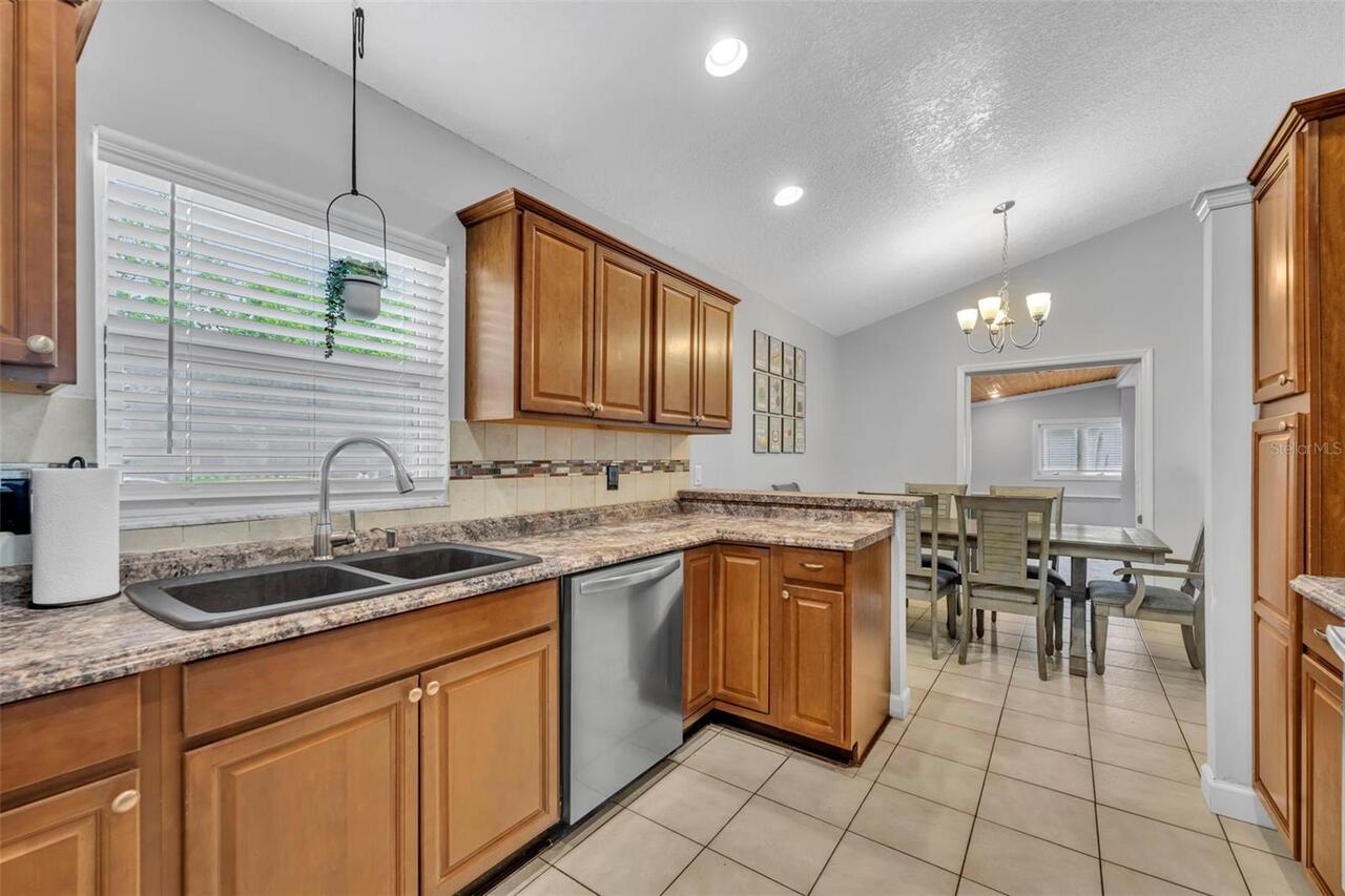 Listing Photo 16